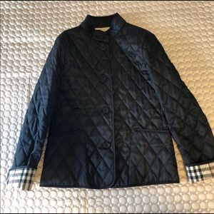 Never worn 💯 Authentic Burberry coat -size small
